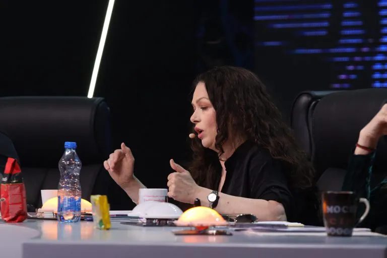 Ivana Peters se srušila u emisiji i doživela dva srčana udara: "Nisam imala ni 40 godina" 6 image 4 4
