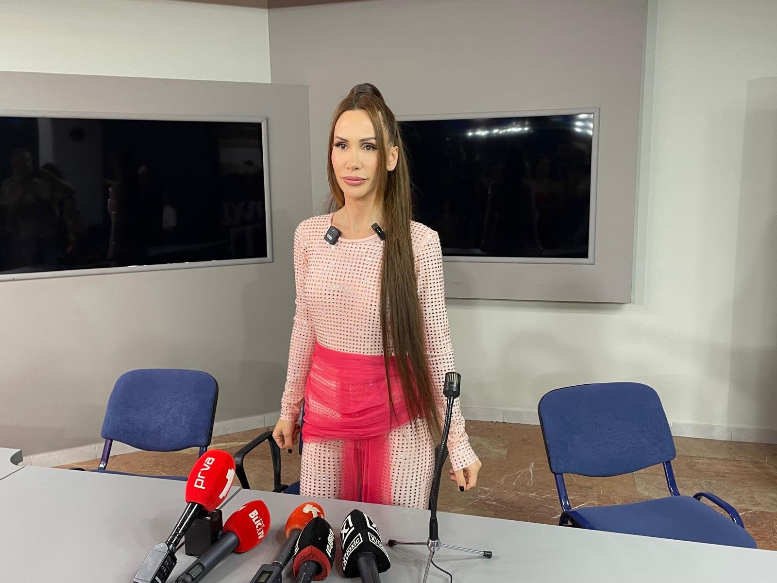 "Bilo je momenata u odrastanju kada mi nisu prijale kamere": Nikolija Jovanović o teškim životnim trenucima (VIDEO) 8 image 8 3