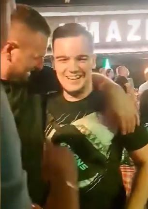 Inel Nukić otišao u provod sa društvom, pa doživeo iznenađenje od muzičara: "Samo su mi dali mikrofon" VIDEO 6 jduisdh