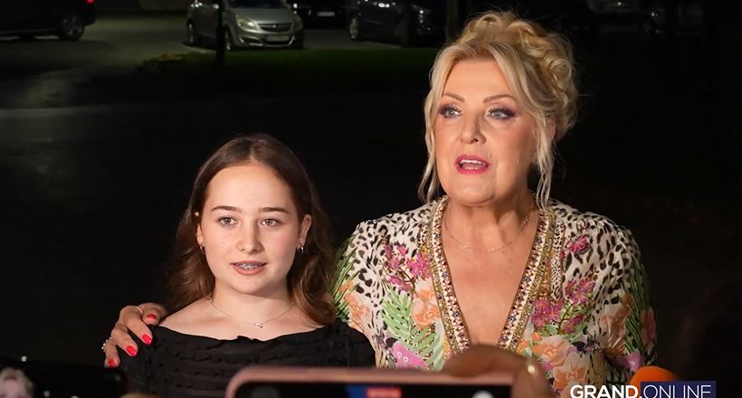 Snežana Đurišić sa unukom u finalu "Zvezda Granda", naslednica otkrila ko joj je favorit VIDEO 5 jsiso