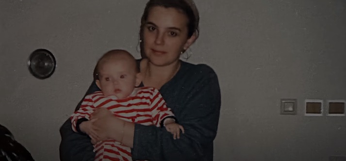 "Trebalo je skupiti snagu i ovo otpevati" Mirza objavio pesmu posvećenu preminuloj majci, fanovi emotivni: "Slušam ovu pesmu i plačem" (VIDEO) 7 mirza 2