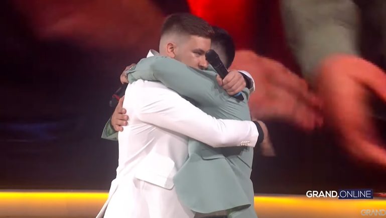 Suze pred finale "Zvezda Granda", Šejla dobila šamar, takmičar provocirao suparnika: Reakcije finalista su neočekivane VIDEO 13 zvezde granda prolaz u finale
