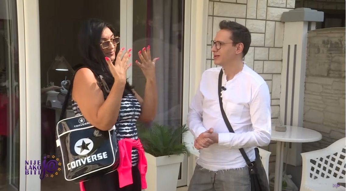 Naša pevačica živi u četvorospratnoj vili u Beogradu, sinu prepisala hotel (VIDEO) 17 nelin salonz