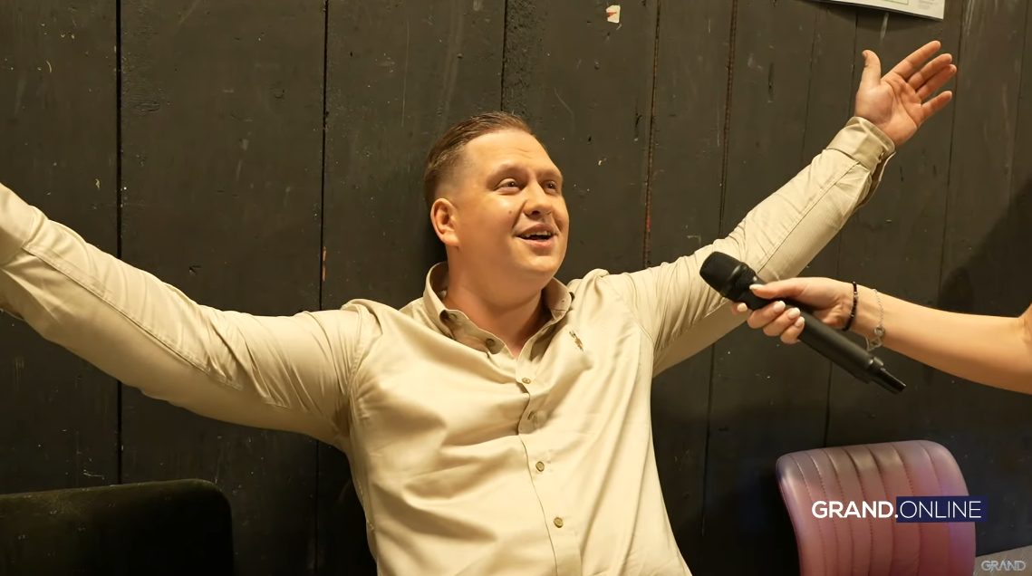 Ovo se prvi put dešava u Bosni i Hercegovini, Sidik Šabanović pred velikim izazazovom: "Nadam se da ću se naći" 8 sidik sabanovic peva