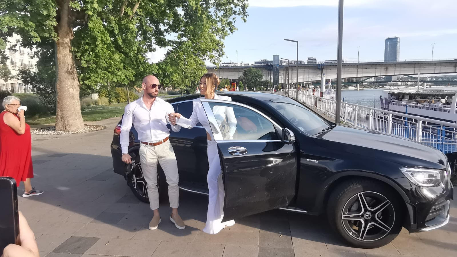 Tea Tairović nakon svađe mužu posvetila pesmu: "Umirala sam u sporim mukama" 4 unnamed