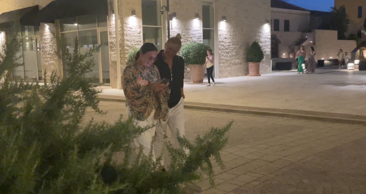 GRAND PAPARAZZO: Dragana Katić i Vesna Milanović uhvaćene u Portonovom bez šminke, merkale luksuznu nekretninu VIDEO 11 IMG 7380