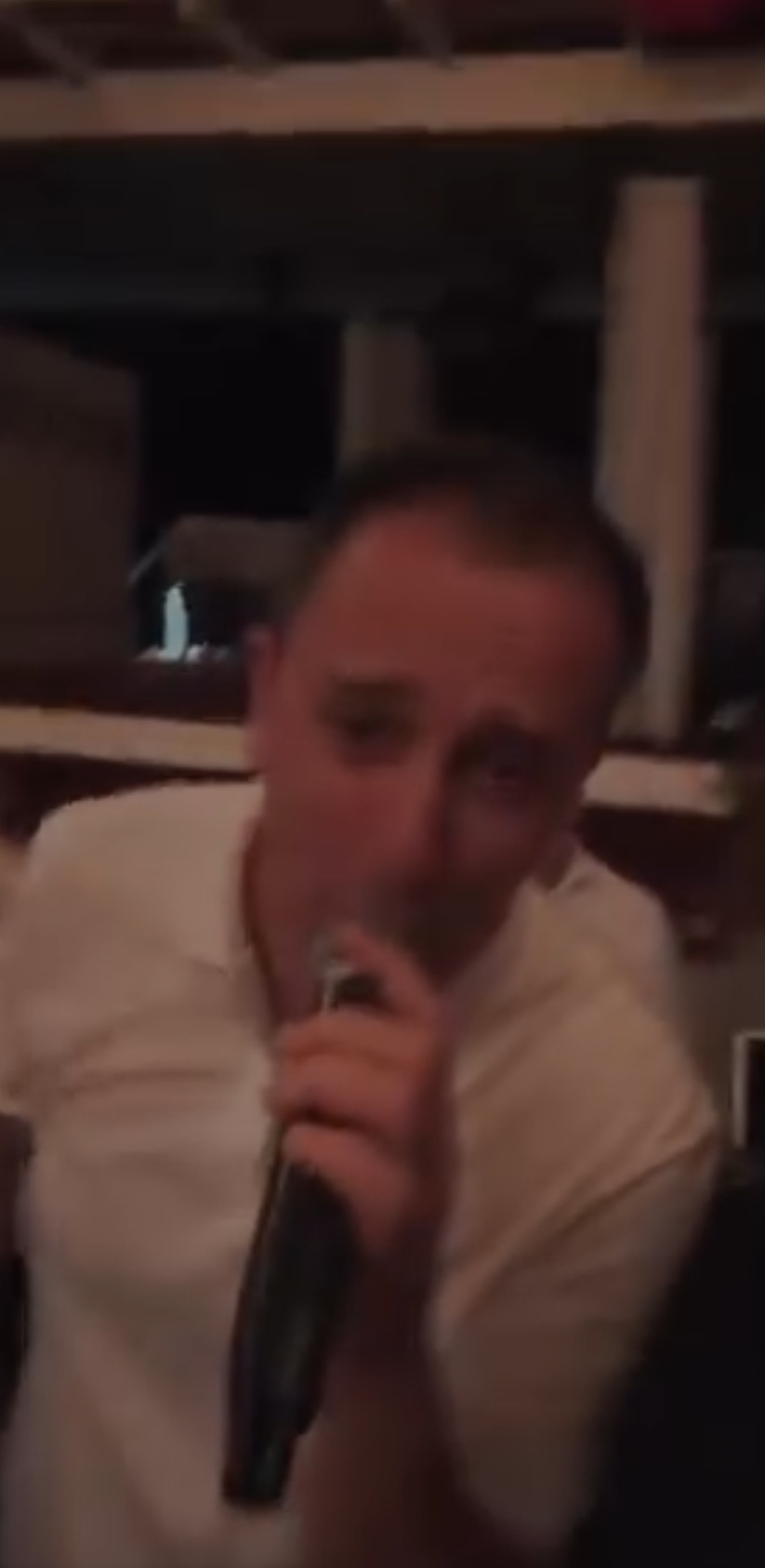 Sergej Ćetković napravio žurku na plaži, zapevao čak i narodnjake (VIDEO) 6 Screenshot 20240721 114505 com.huawei.himovie.overseas edit 95914810105676