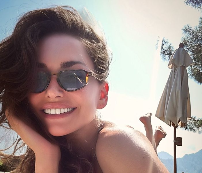 Emina Jahović šokirala javnost: Ima milione i živi u luksuzu, a za večeru jede ajvar i hleb (FOTO) 6 Untitled 15