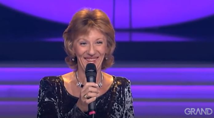 "Toliko sam se ušikala da me je muž nosio" Zbog priče o prvom pijanstvu bivša učesnica "Nikad nije kasno" zasmejala Žiku do suza 6 dusica b