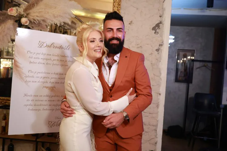 Koje su škole završile naše najveće zvezde: Neki imaju po dve diplome, a neki samo osnovno obrazovanje 9 nikolina i sasa