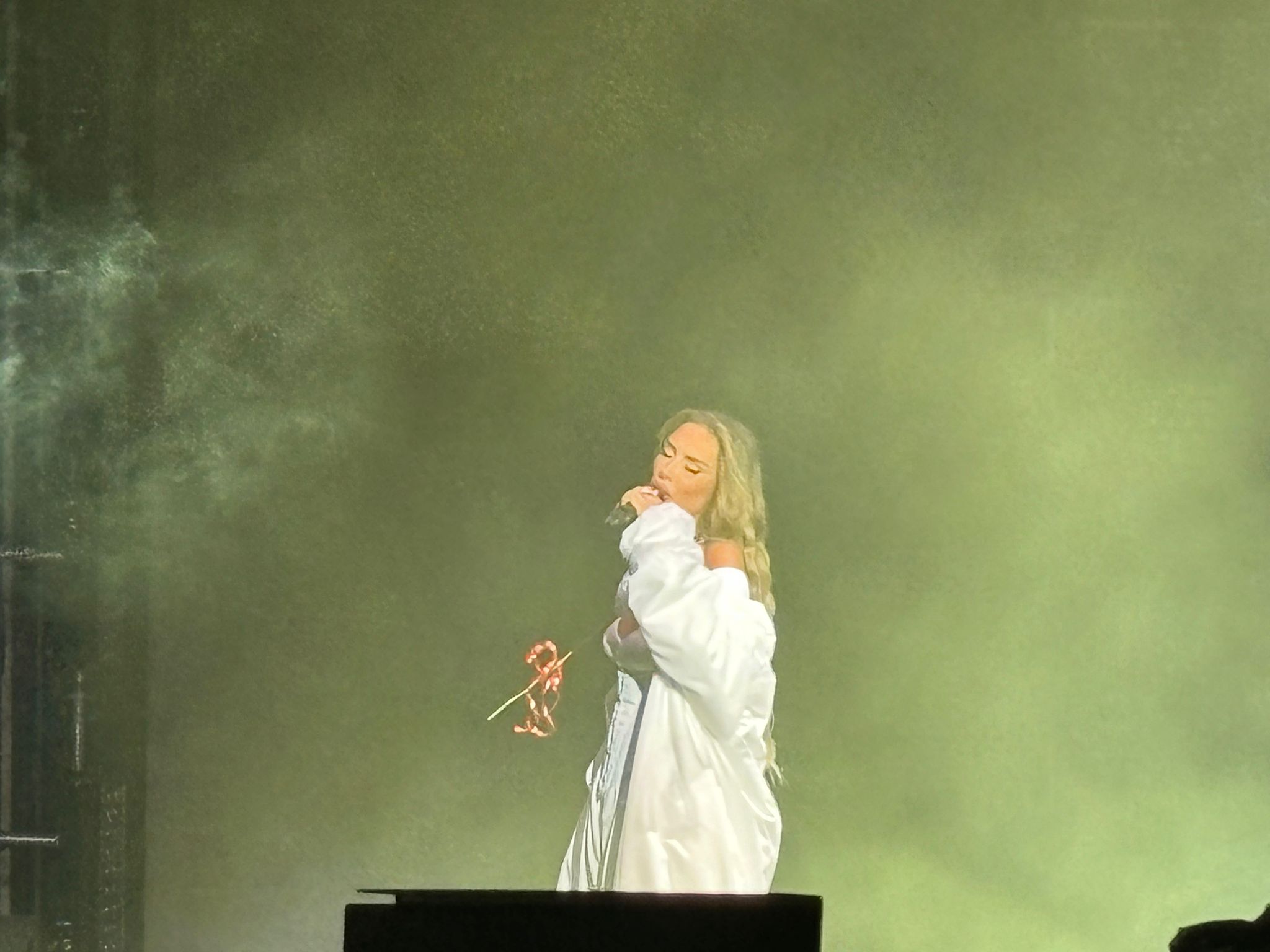 Senidah u belom započela koncert u Beogradu: "Sad ću verovatno pre svake pesme da počnem da cmizdrim" VIDEO 7 IMG 20240830 WA0015