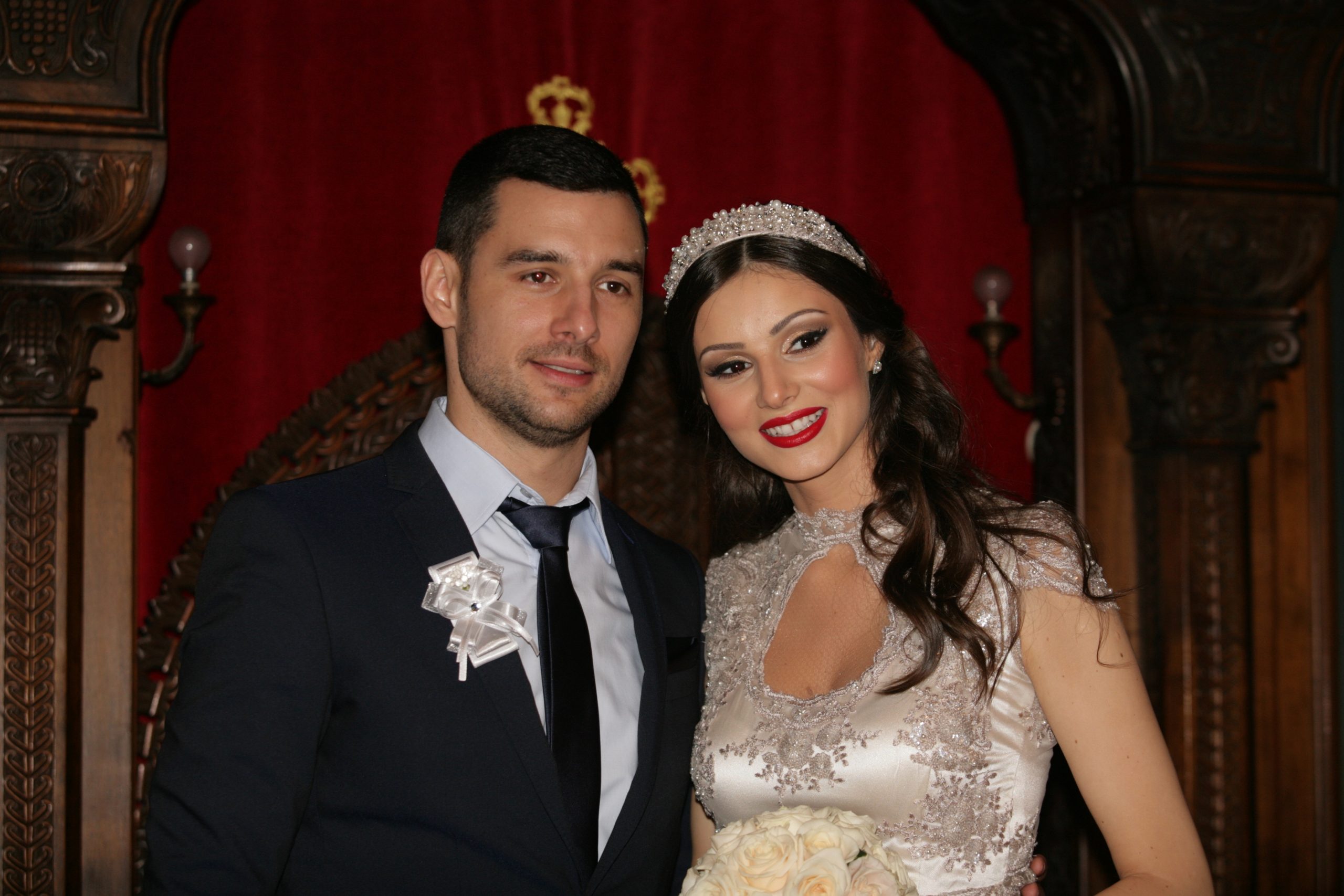 Ovo je supruga najpoželjnije zvezde "Granda": Vratila mu veru u ljubav i danas se ludo vole (FOTO) 8 jelena, supruga nemanje stevanovića