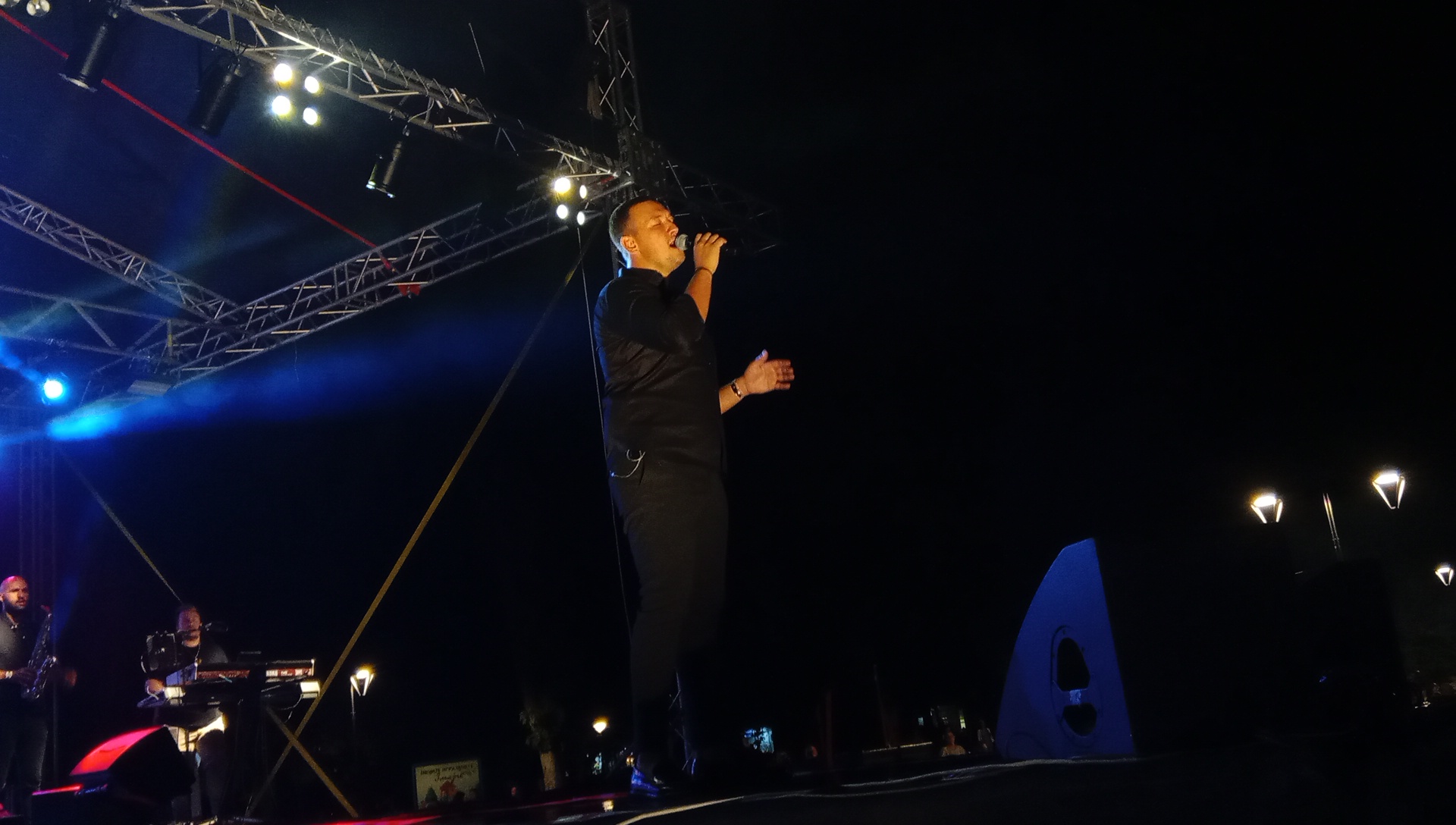 Kafana na Trgu usred leta: Uroš Živković napravio haos u Leskovcu (VIDEO) 8 IMG 20240829 225940