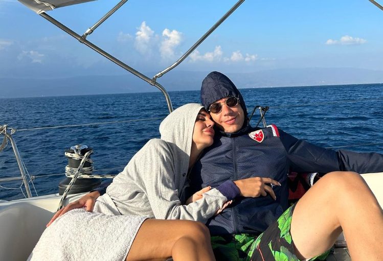 Jovana Ljubisavljević potvrdila da je trudna, Cecin bivši dečko postaje otac po drugi put: "Dolazi ljubav" (FOTO) 5 Untitled 37