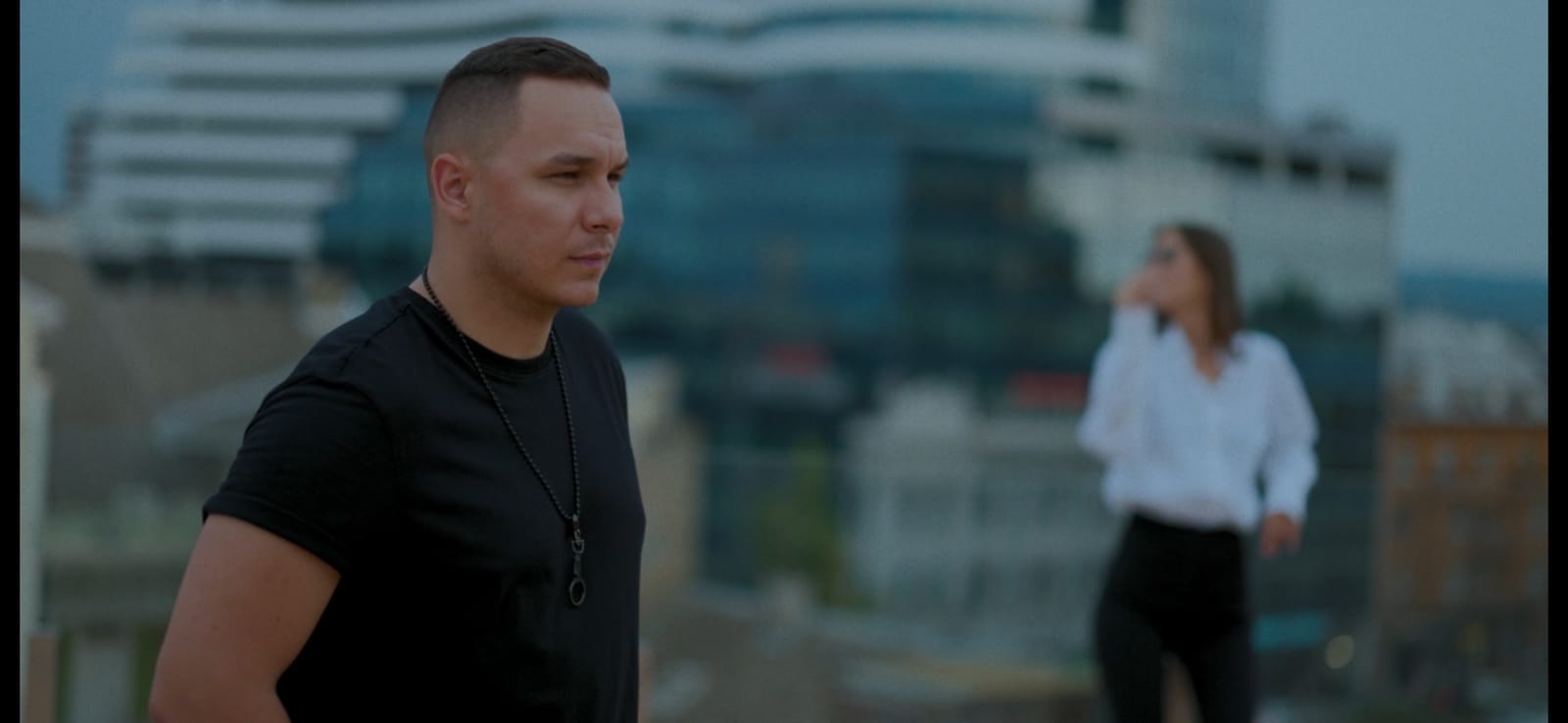 Zvezde Granda napravile haos ispred Grandovog studija, odvalile hit Peđe Jovanovića VIDEO 8 emrah em