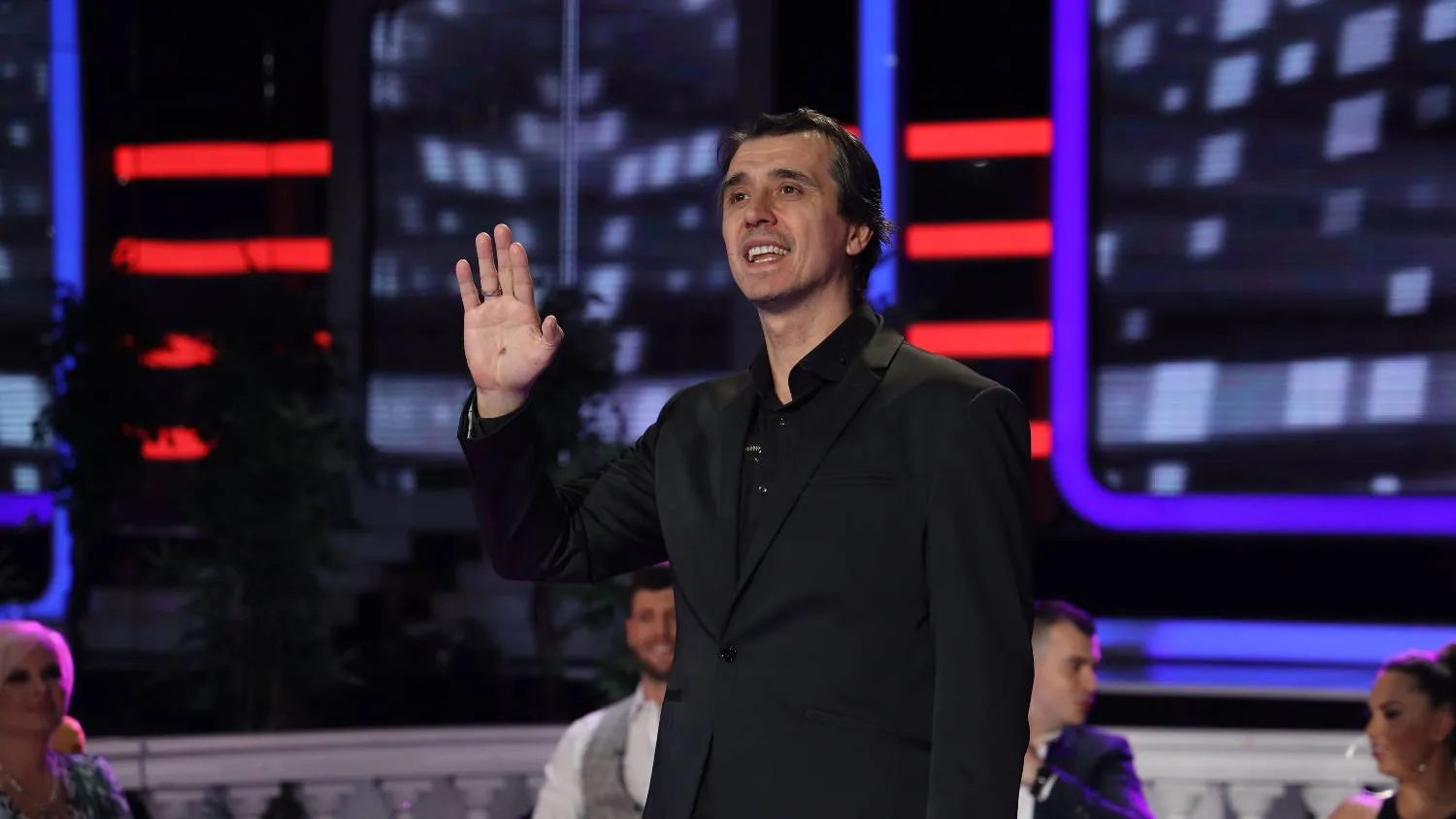 Marko Bulat otkrio jezive detalje sa snimanja jedne emisije, pa brutalno opleo po kolegi: "Ušao je nadobudan, pun sebe" VIDEO 5 image 21 7