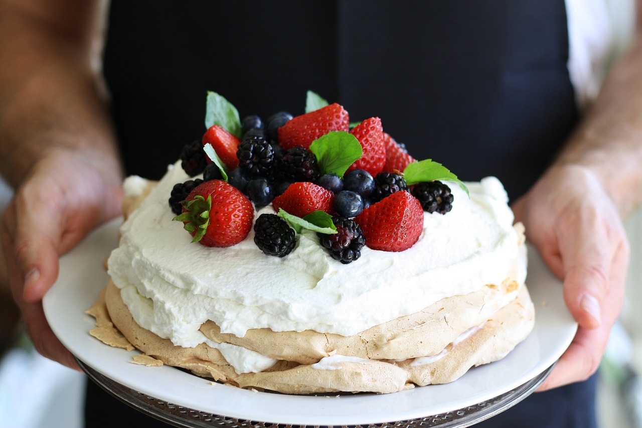 Pavlova torta, vrhunska poslastica posvećena čuvenoj balerini 5 mixed berries 1470226 1280