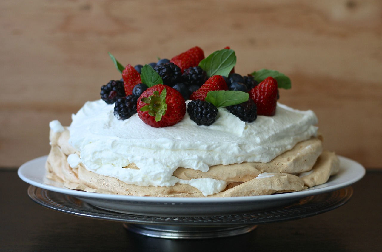 Pavlova torta, vrhunska poslastica posvećena čuvenoj balerini 8 mixed berries 1470229 1280
