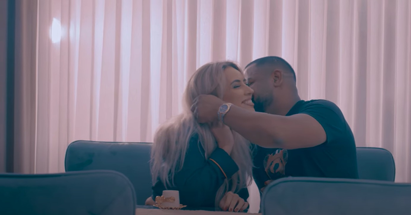Nikola Ajdinović novom pesmom pogodio u dušu, fanovi prezadovoljni: "Dečko je naslednik Šabana" VIDEO 10 nikola 13
