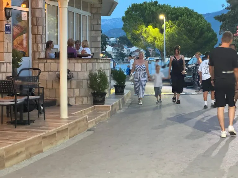 Grand na moru sa Senkom Panić, pevačica nakon razvoda ne skida osmeh: "Dešava se svašta" VIDEO 6 senka panić intervju