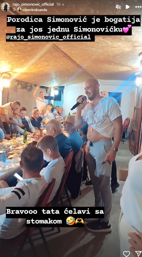 Bejbi bum u "Zvezdama Granda": Posle Krstinje, pevač postao tata po treći put 6 Capture 17