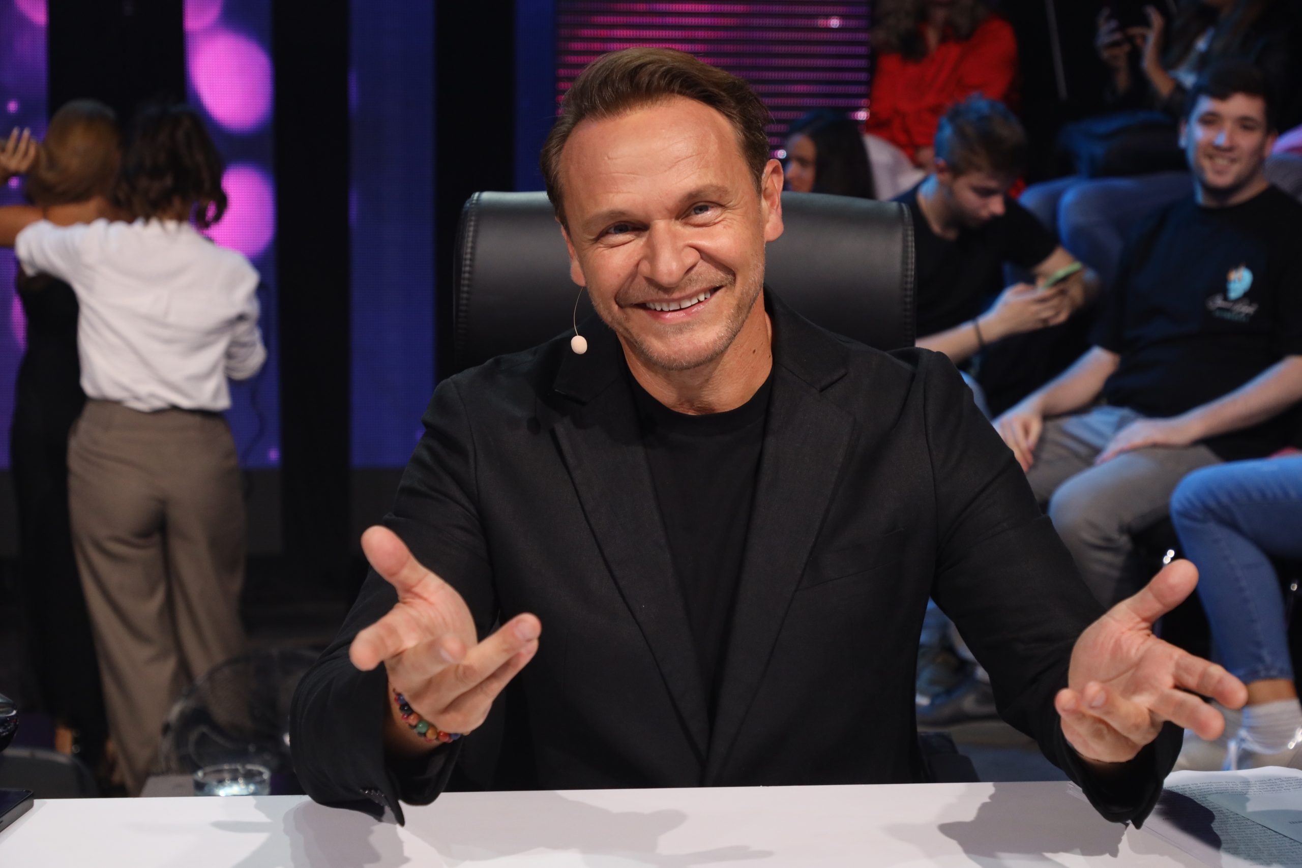 Takmičarka hipnotisala Jelenu Kostov usred emisije: "Džabe pevanje, ako nemaš ono nešto" VIDEO 7 ENIS BESLAGIC NNK SNIMANJE 11092024 FOTO MUNJA 56