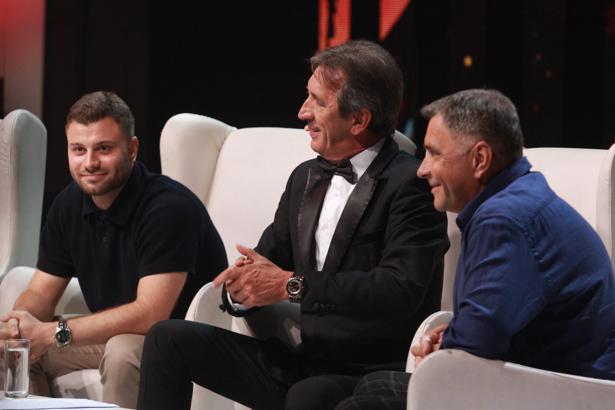 Voditeljka pevala prateće vokale Ceci, otkrila kako se ponašala prema saradnicima: "Tada sam shvatila kako funkcionišu velike zvezde" VIDEO 10 IMG 1602