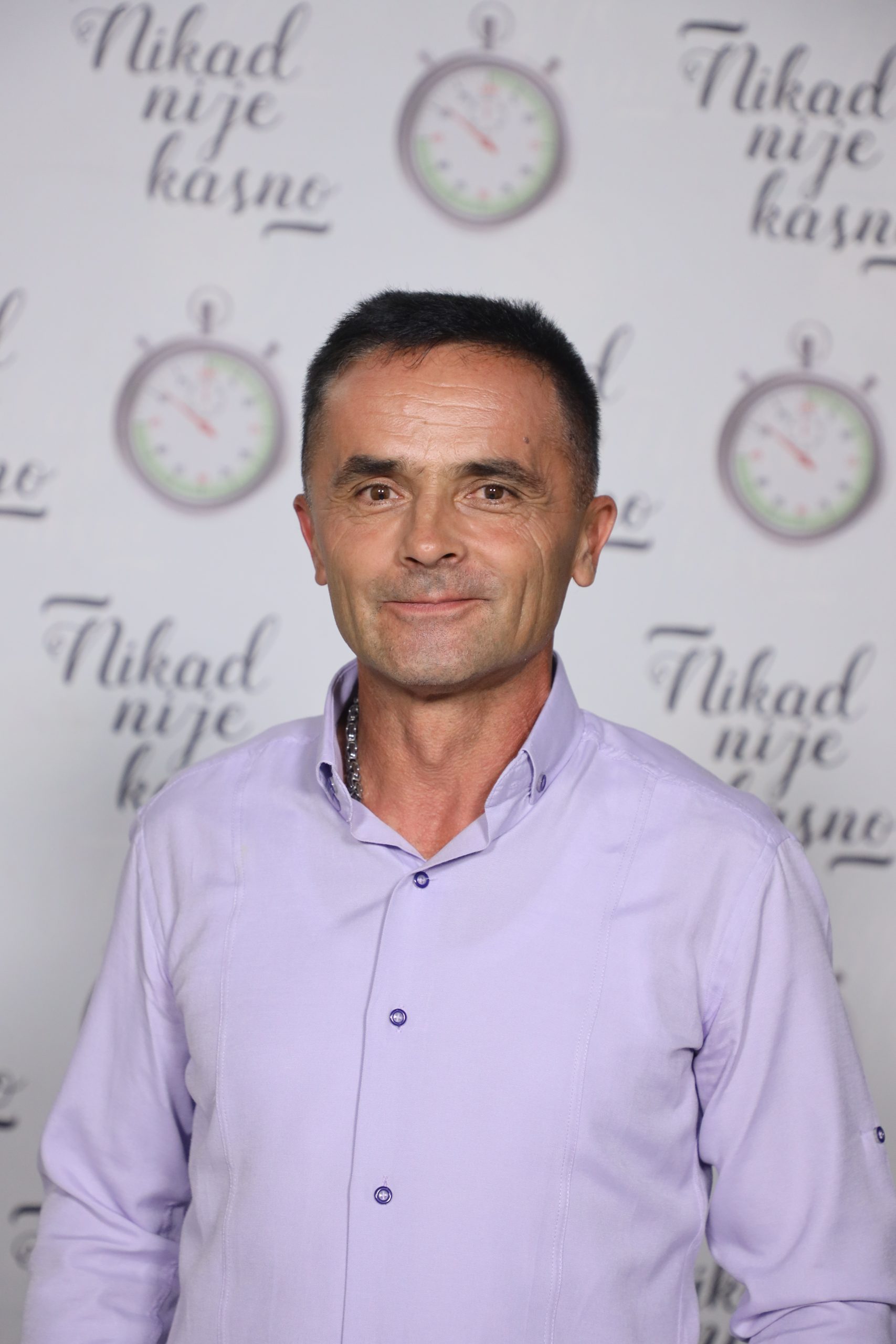 "Patio sam puno, rekla je da me više ne voli", Saša Grgur o bivšoj ženi koja ga je napustila posle 32 godina braka VIDEO 6 SASA GRGUR 53 GOD. DALJ 9