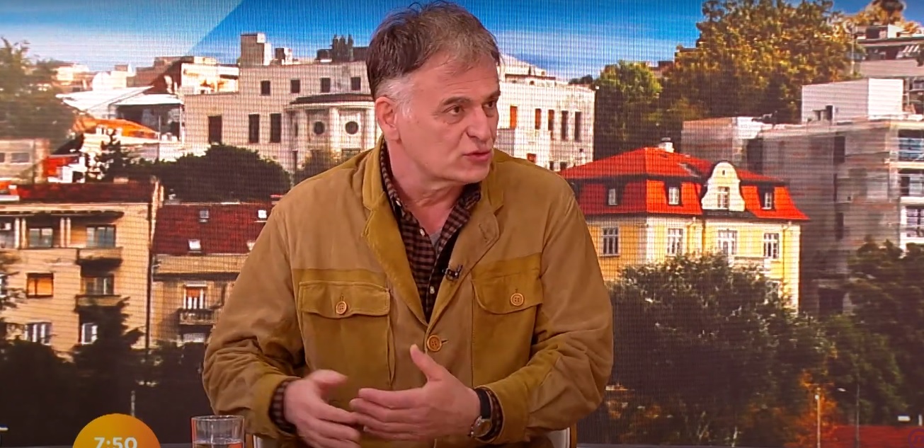 Branislav Lečić napustio Urgentni, otkrio kako se oseća nakon saobraćajne nezgode: "Imaću još nekoliko pregleda" 6 branislav lecic