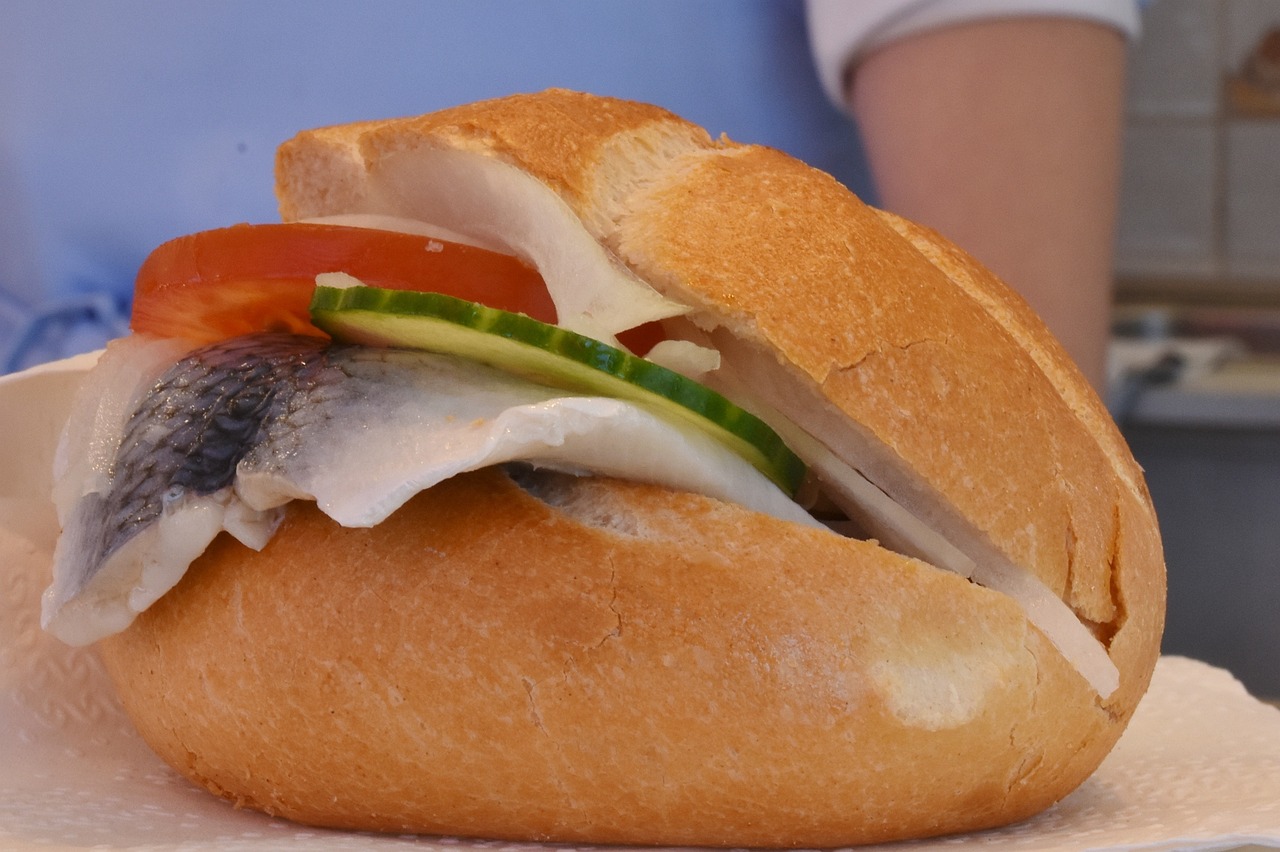 Uz ovaj trik testo će vam biti meko kao pena: Ovo je recept za domaće kiflice koji će oduševiti sve domaćice 5 herring 967778 1280