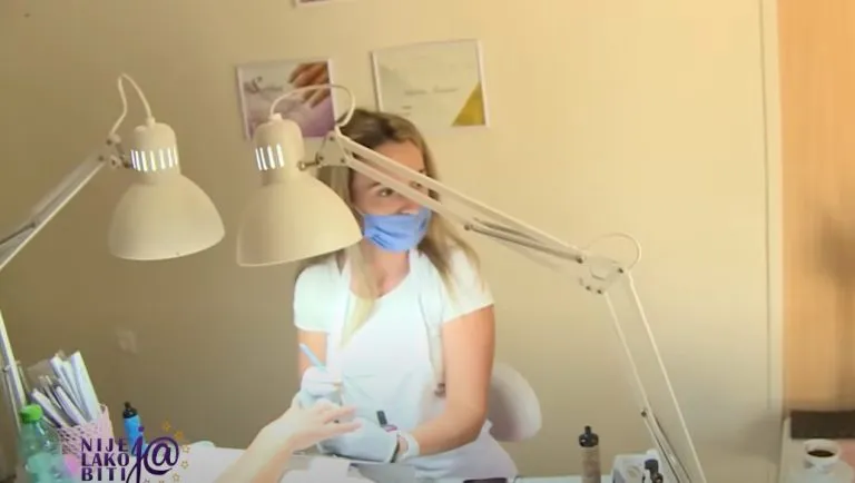 Zvezda Granda živi u vili na 4 sprata, a tek da vidite kako je uređena: Biblioteka i kozmetički salon su samo deo luksuza (VIDEO) 7 oliver mijanović kuća