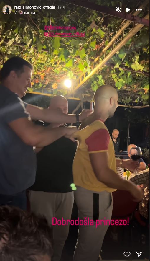 Bejbi bum u "Zvezdama Granda": Posle Krstinje, pevač postao tata po treći put 7 rajo 2