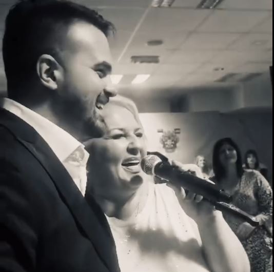 ČISTA MAGIJA: Pobednici "Zvezda Granda" i "Nikad nije kasno" ukrstili glasove (VIDEO) 6 sabina i dusan 1