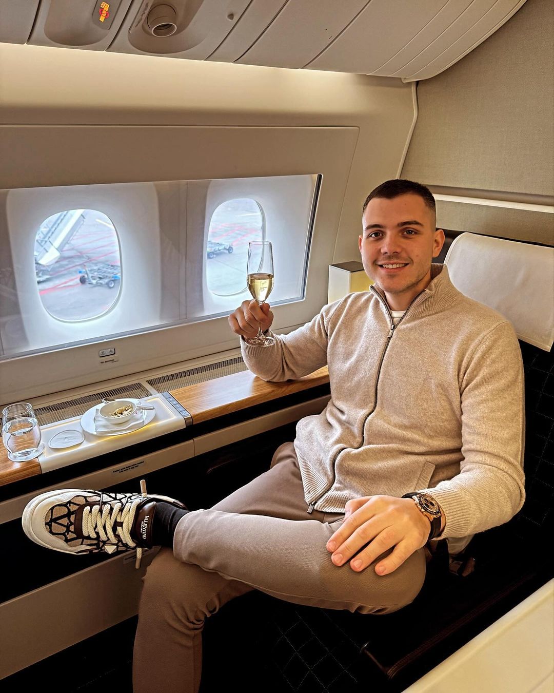 Viktor Živojinović smršao više od 50 kilograma, Brena propatila zbog njegovog izgleda: "Plakala sam" 6 419013222 715624910683256 5275734541494368157 n