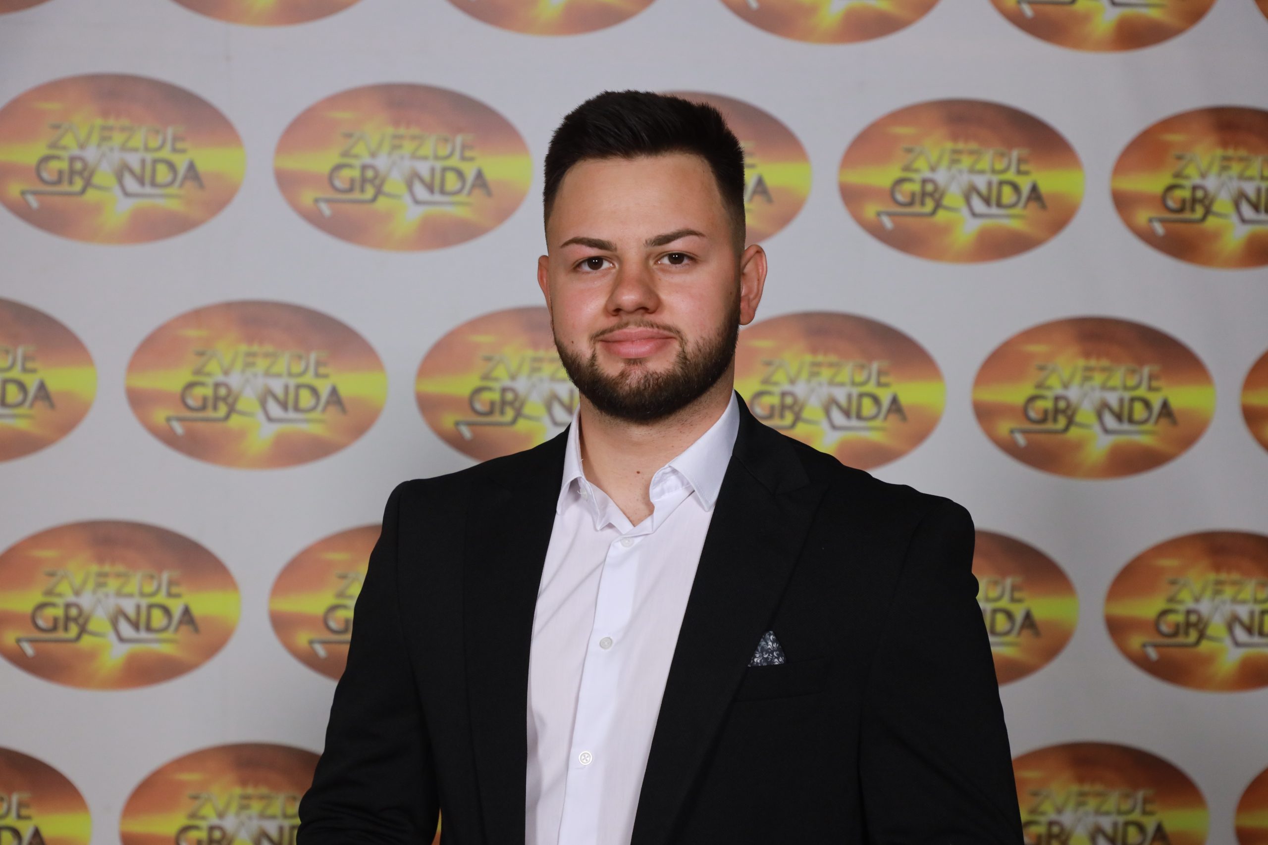 Ovih 18 kandidata se bore u "Zvezdama Granda": Upoznajte nove pevačke nade 11 ALDIN HUREMOVIC 21 GOD. GRADACACBIH 1