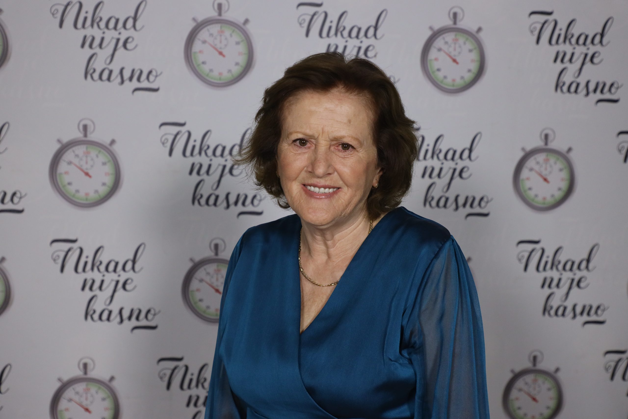 Oglasila se ćerka Snežane Radulović nakon što je njena majka napustila takmičenje: "Ona je najhrabrija žena na svetu" 5 SNEZANA RADULOVIC 72 GOD. PETROVAC NA MLAVI 6 1
