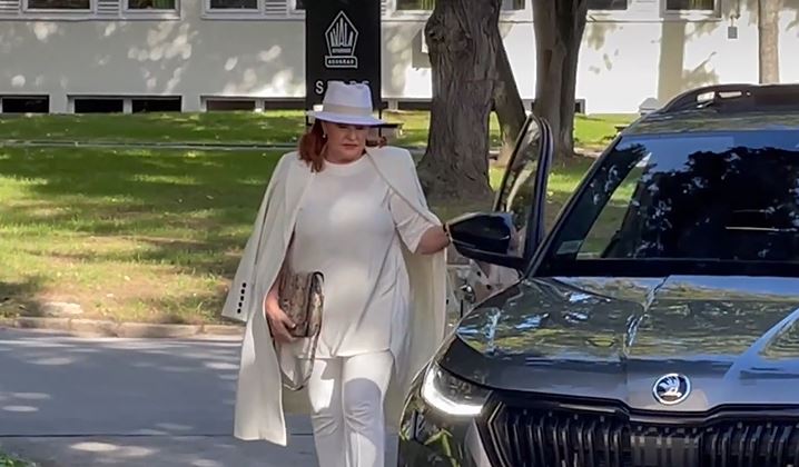 Ana Bekuta diktira modu: Ovakav stajling se viđa samo u časopisima VIDEO 6 ana bkz