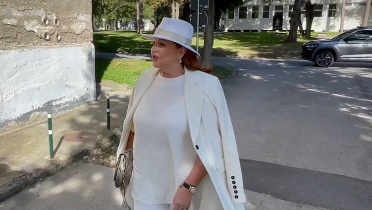 Ana Bekuta diktira modu: Ovakav stajling se viđa samo u časopisima VIDEO 7 hshssh