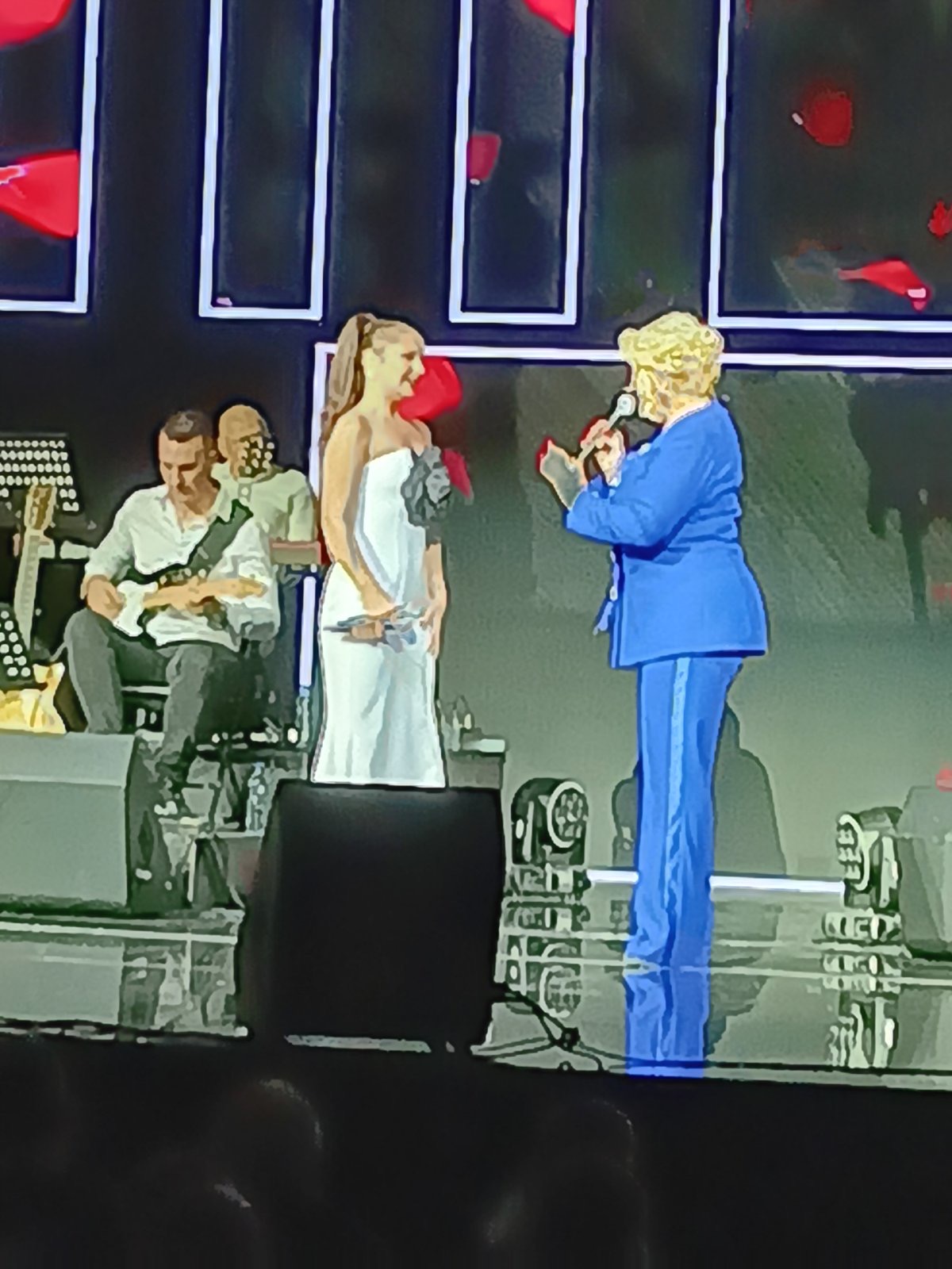 Snežana Đurišić zapevala sa svojom naslednicom: Orila se cela dvorana kad je pustila glas uz ovaj stari hit VIDEO 5 image00001 3