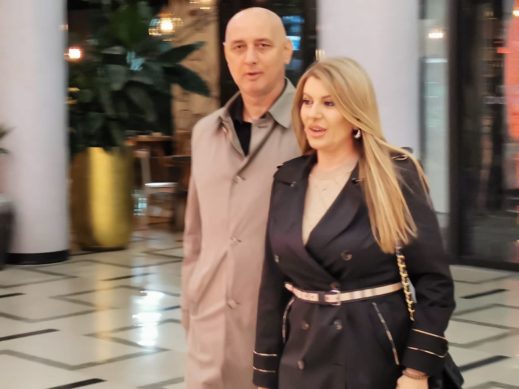 Cela estrada došla da podrži Snežanu Đurišić: Velika imena stigla na koncert, tu su i kolege iz žirija "Zvezda Granda" VIDEO 12 image00003 2