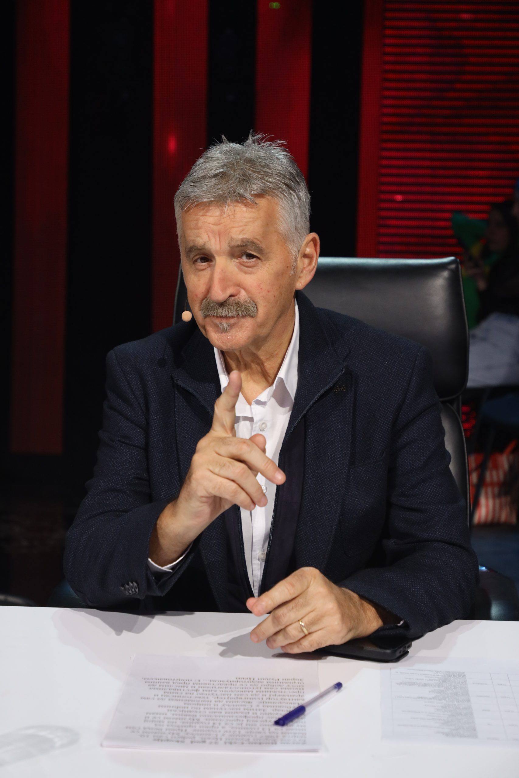 Kakva promena u Grandu: Dragan Stojković Bosanac u žiriju "Nikad nije kasno" 7 bosanac napusta zezde granda