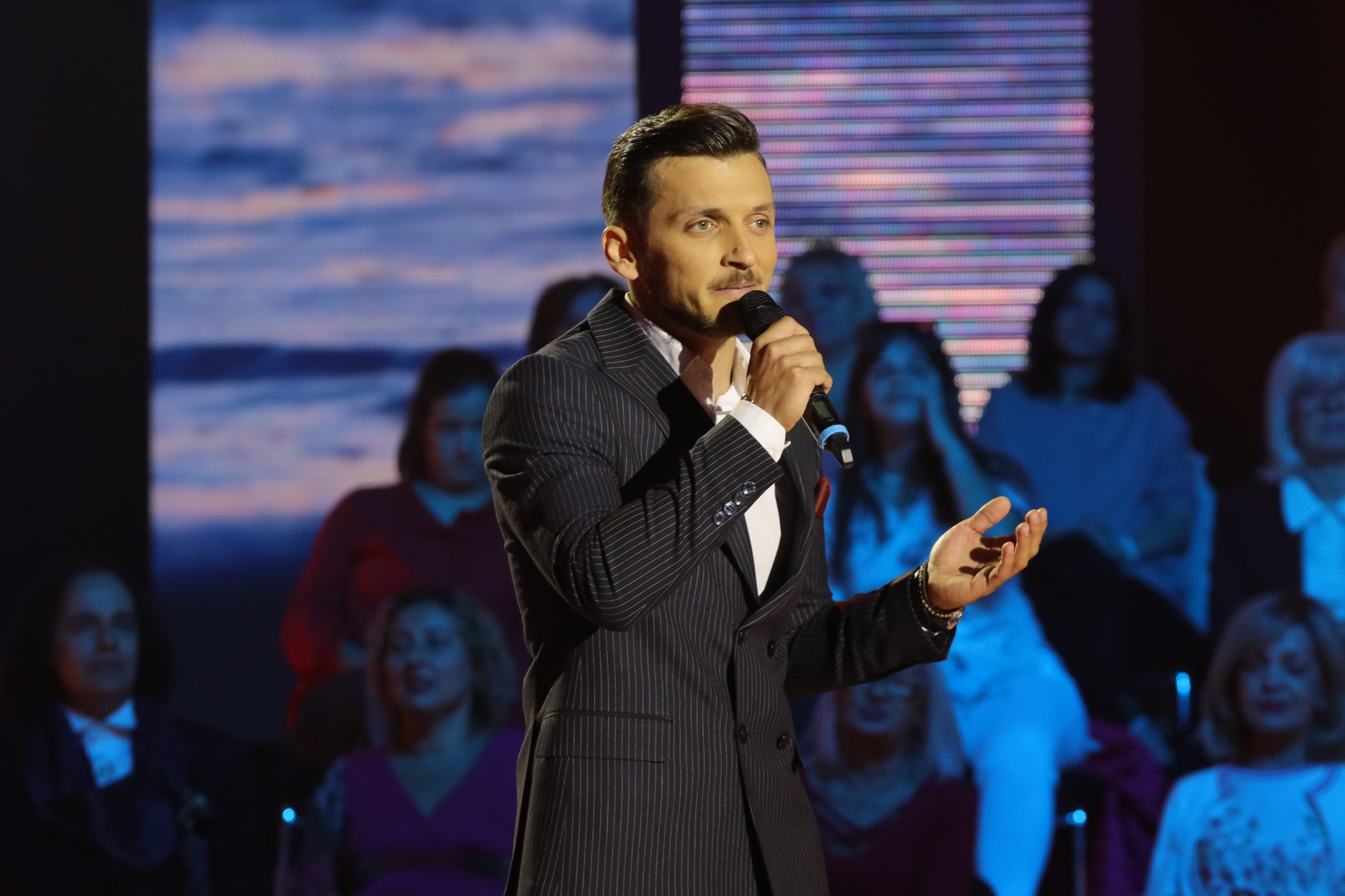Operski pevač podbacio u ''Zvezdama Granda'': ''Baci diplomu u kantu'' 5 0A0A0510 1