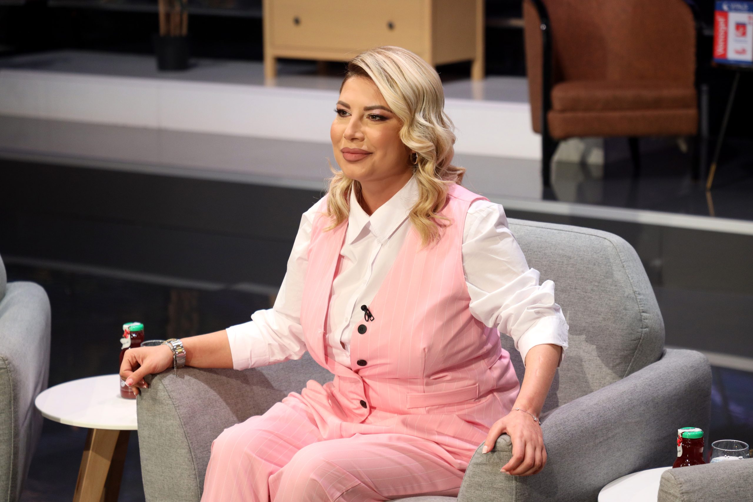 Dea Đurđević novim imidžom zapalila društvene mreže: Fanovi oduševljeni, komentari se samo nižu FOTO 2 DEA DJURDJEVIC ZGS SNIMANJE 21022024 FOTO MUNJA 35 ok