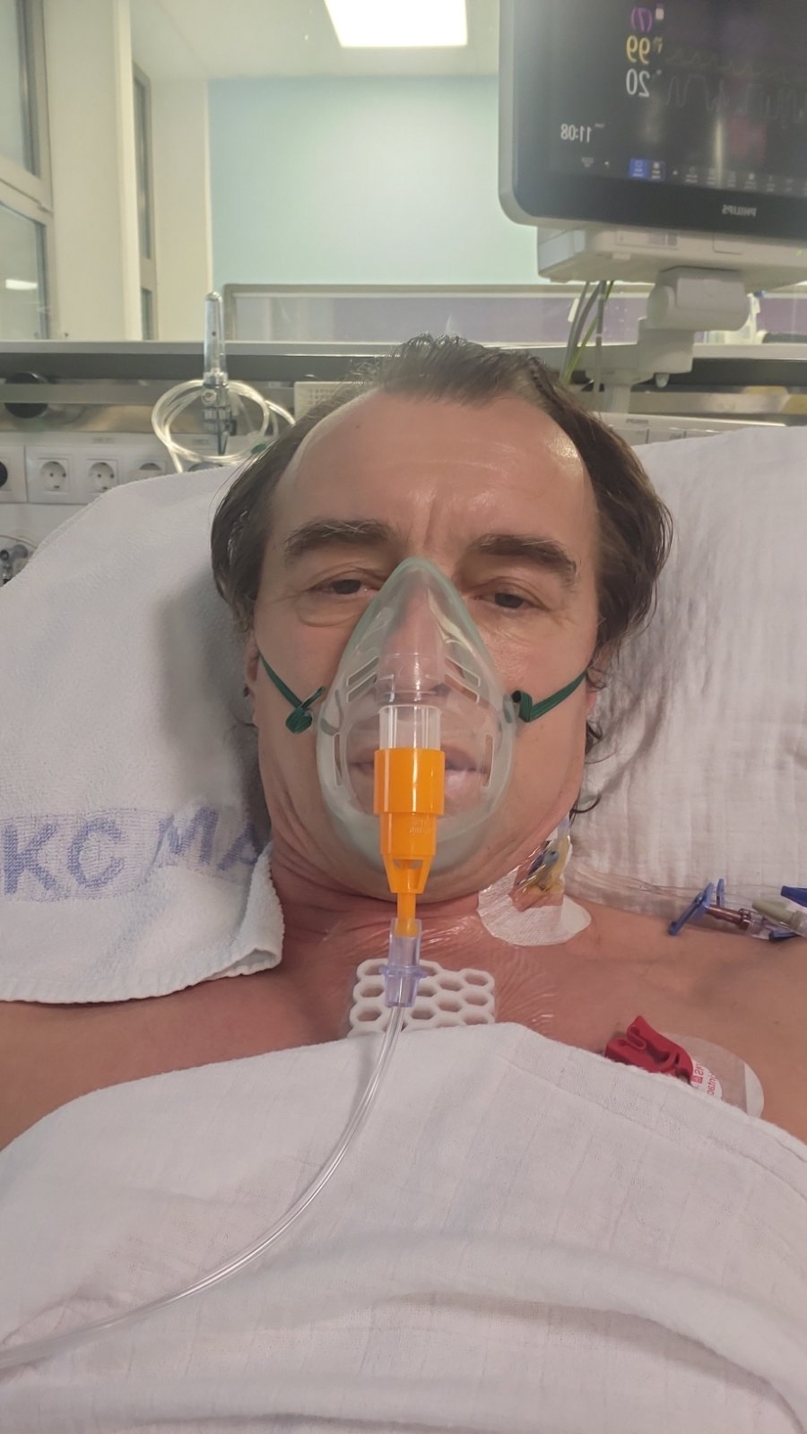 Doživeo infarkt na nastupu, sam se dovezao do bolnice! Pevač za Grand otkrio u kakvom je stanju: "Bilo je jezivo, vozio sam satima do Urgentnog" 10 IMG 0439a1f0da99192e9b23778870eb3105 V