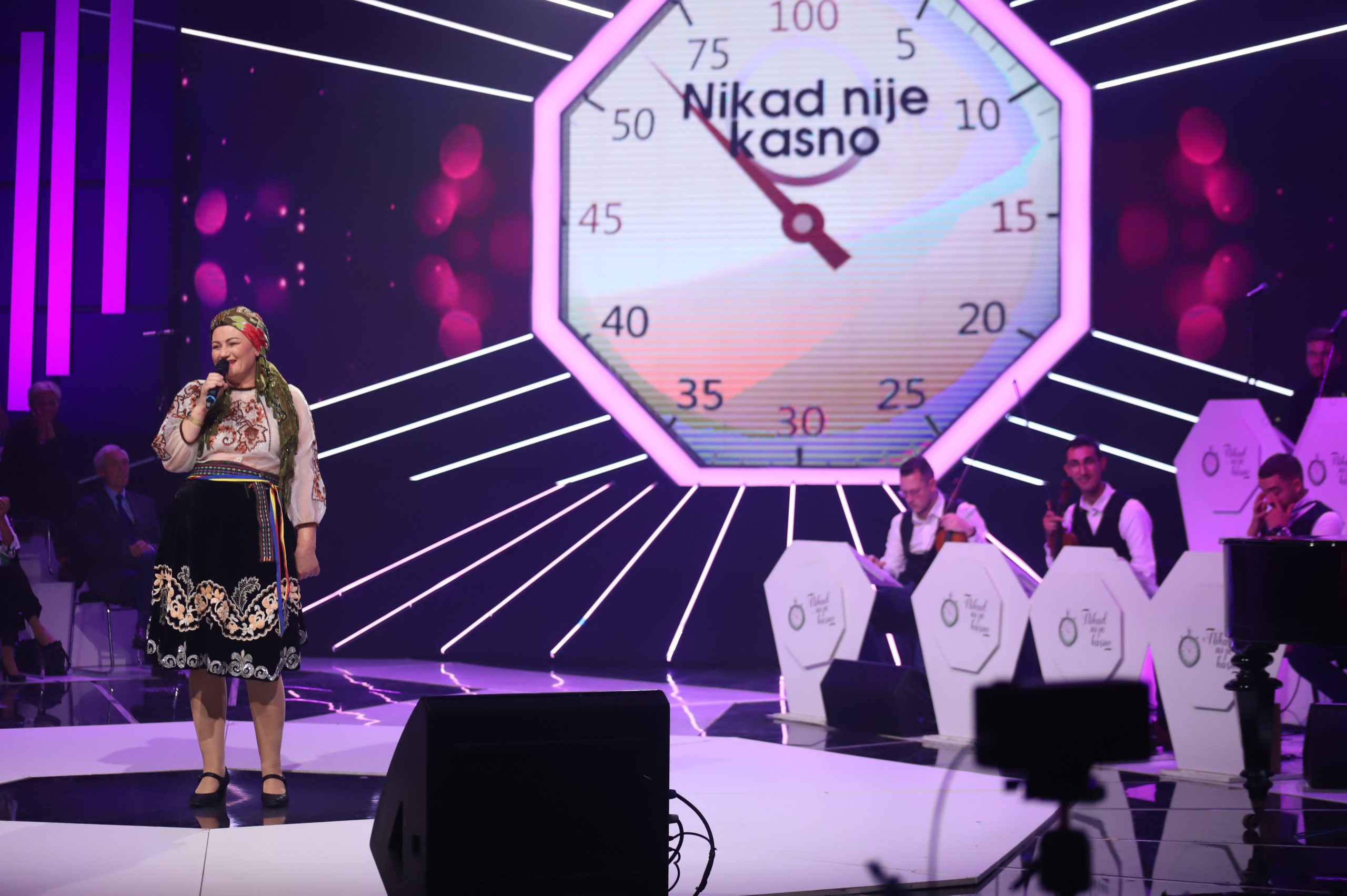 Takmičarka ne zna reč srpskog, a sa Žikom "razvezala" na tečnom nemačkom 6 IMG 5429