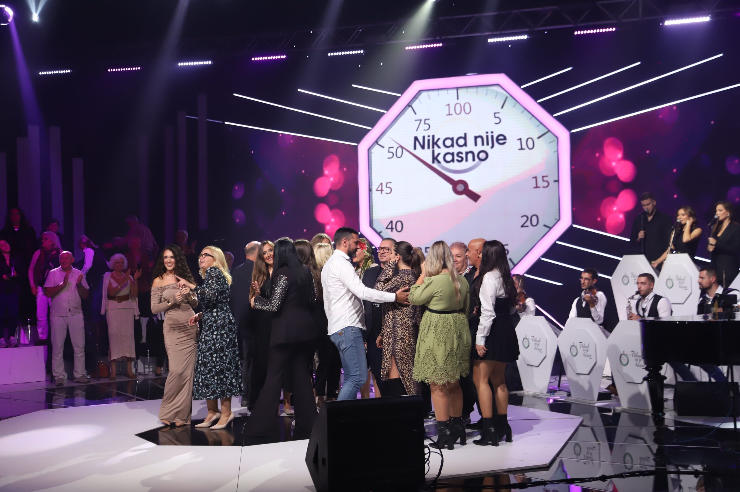 Ko zaslužuje da nastavi tamičenje? Maria Cazan i Nisvet Jusić u trci za pobedu 8 IMG 5643 2