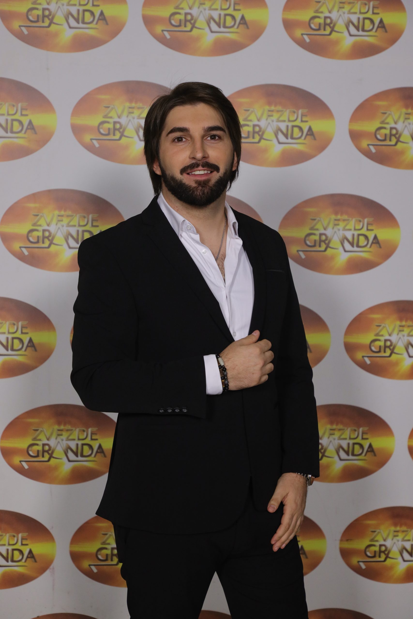Nikola Radisavljević 2 NIKOLA RADISAVLJEVIC 30 GOD. KRAGUJEVAC 7