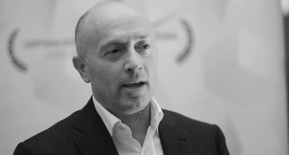 Ko je sin Miodraga Kostića? Ovako je pričao o svom ocu: "Teško je prihvatiti da nikad nećeš biti bolji od njega" 7 Screenshot 2024 11 13 100345