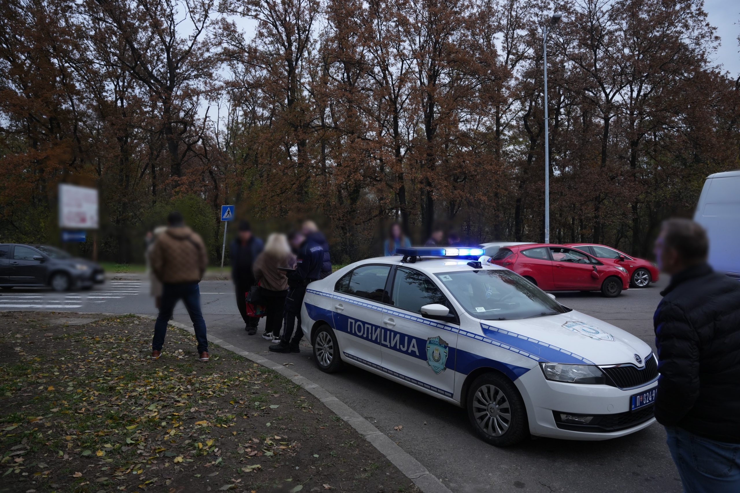 mamu takmicarke iz zvezda granda udario automobil