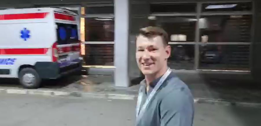Dečko Tanje Savić uhvaćen ispred Arene, evo šta radi pred početak koncerta VIDEO 6 muki tanj